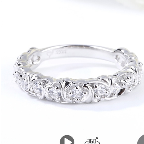 HEART MOTIF ROUND CUT STERLING SILVER WOMEN'S BAND 10 - Picture 5 of 6